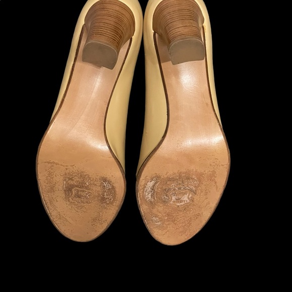 Stuart Weitzman Leather Heels Cut Out Vamp Almond Peep Toe Pump Tan 8.5M - Picture 5 of 10